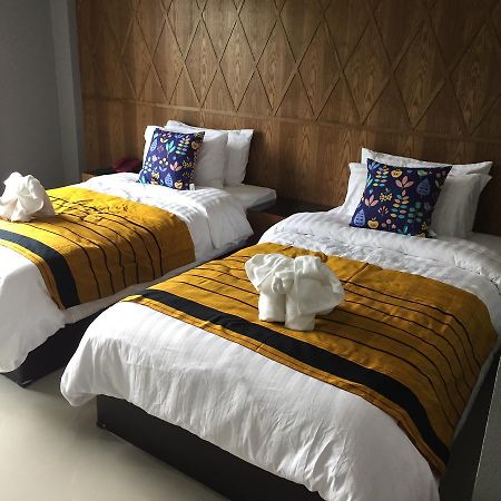 Hobby Hotel Uttaradit Exteriör bild