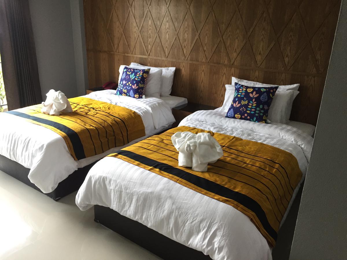 Hobby Hotel Uttaradit Exteriör bild