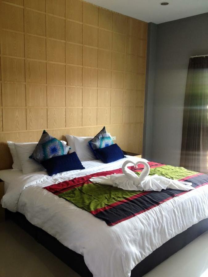 Hobby Hotel Uttaradit Exteriör bild