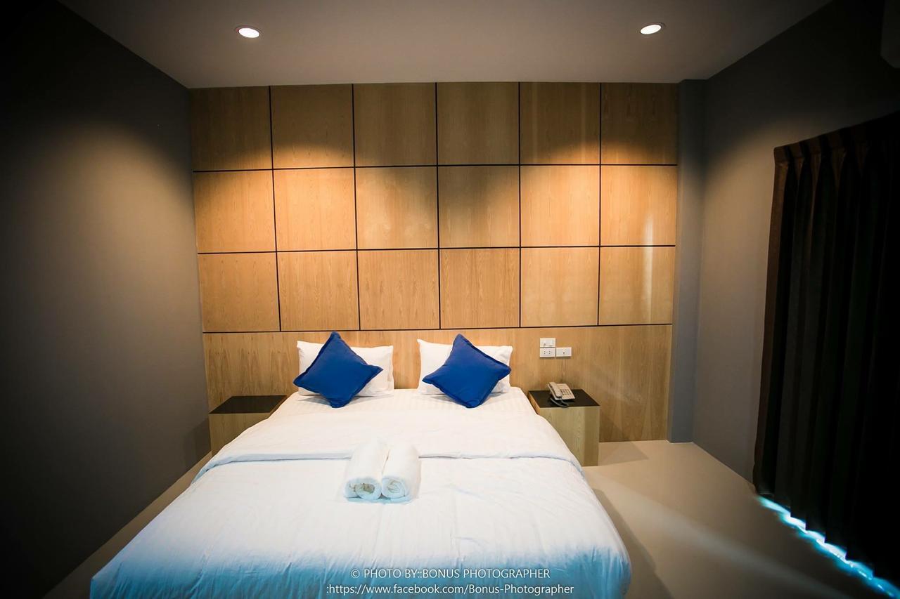 Hobby Hotel Uttaradit Exteriör bild