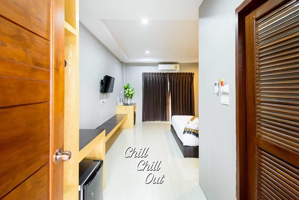 Hobby Hotel Uttaradit Exteriör bild
