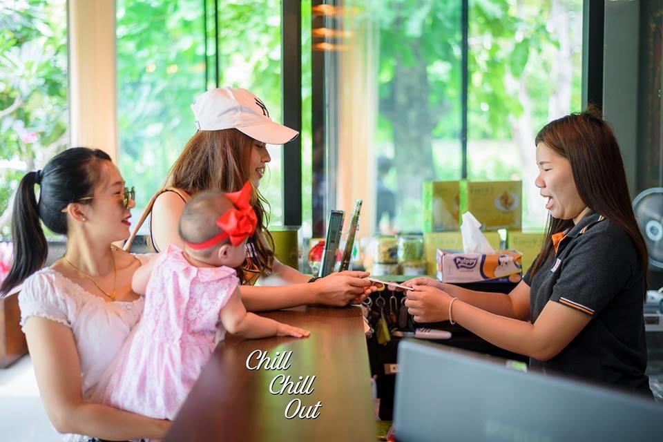 Hobby Hotel Uttaradit Exteriör bild